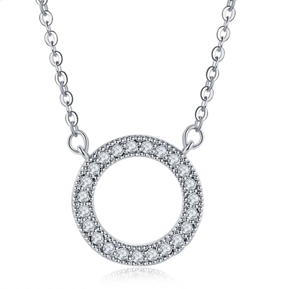 PAVÉ ROUND CIRCLE NECKLACE